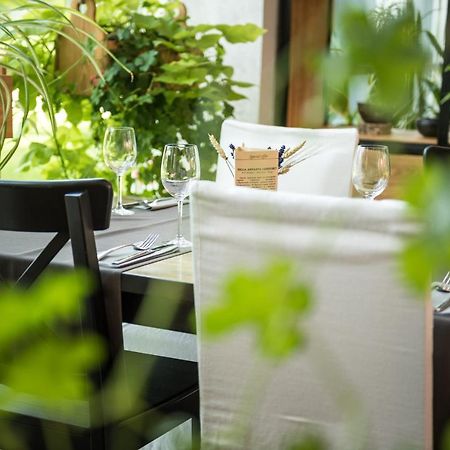 Rozmalas Ceraukste Exteriör bild